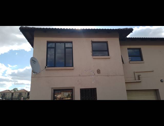 3 BEDROOM APARTMENT FOR SALE IN BRAKPAN NORTH